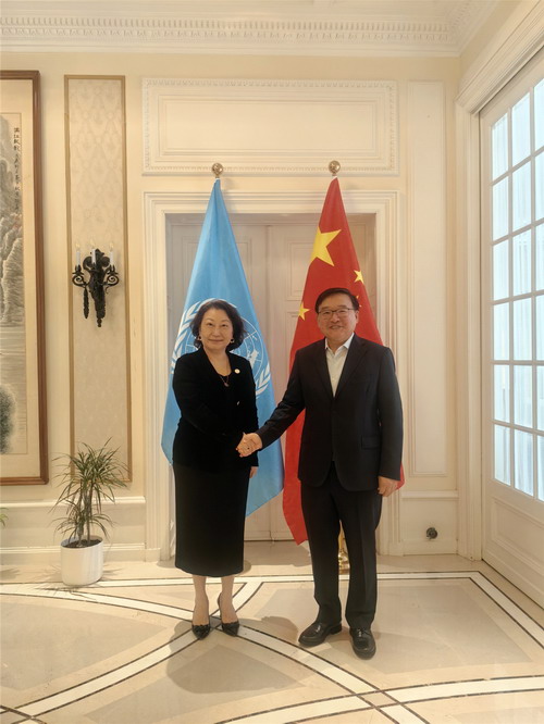 日内瓦_缩小大小.jpg